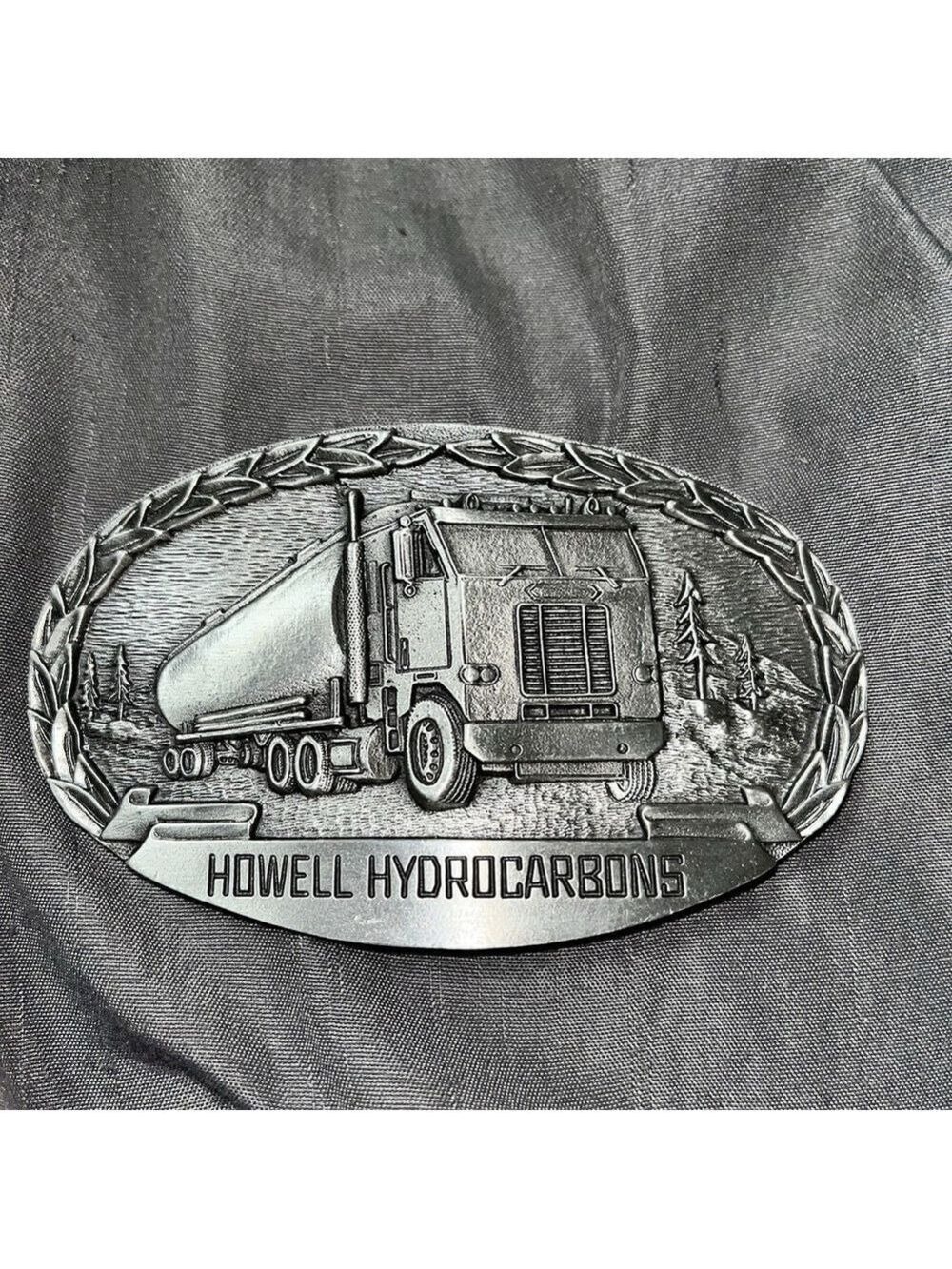 Tanker Oil Transport Truck 18 Wheeler Belt Buckle-Indiana Metal Craft Vtg 1982